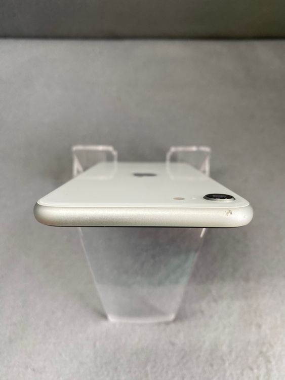 ���ʡ������ǡ�SIM�ե꡼��iPhoneSE ��2���� 64GB �ۥ磻�ȿ�