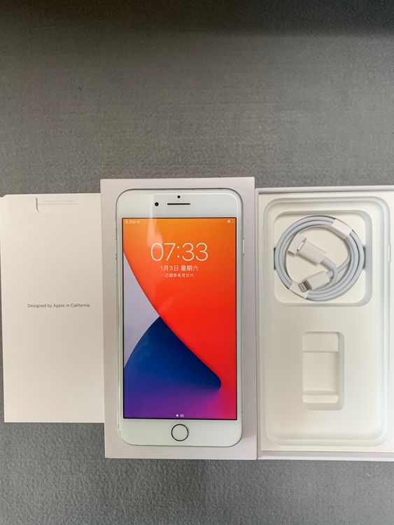 ʡǡSIMե꡼IPhone8 plus 64GB ۥ磻ȿ
