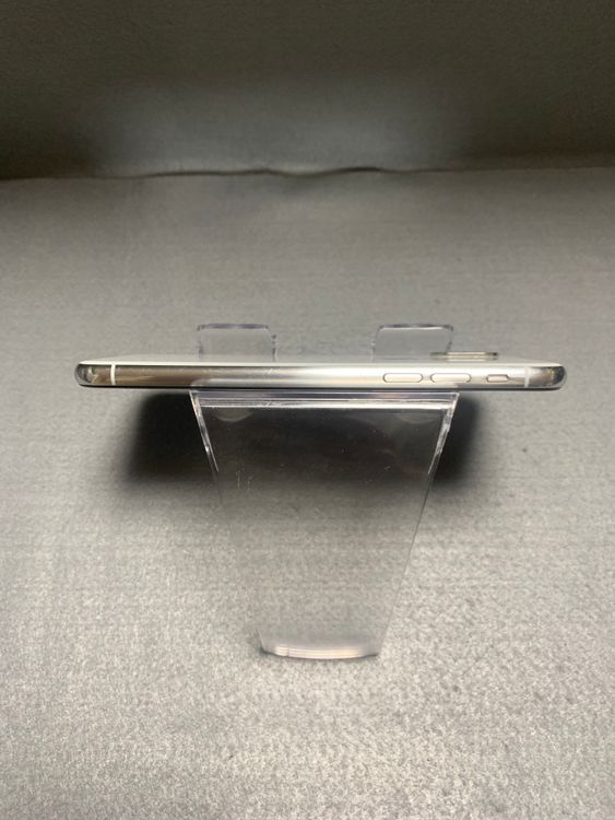 ���� ������ SIM�ե꡼ iPhoneXS 64GB ����С���