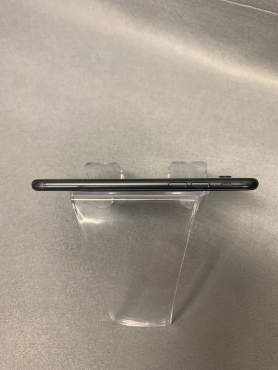 ��š������ǡ�SIM�ե꡼��iPhoneSE ��2���塡 128GB �֥�å���