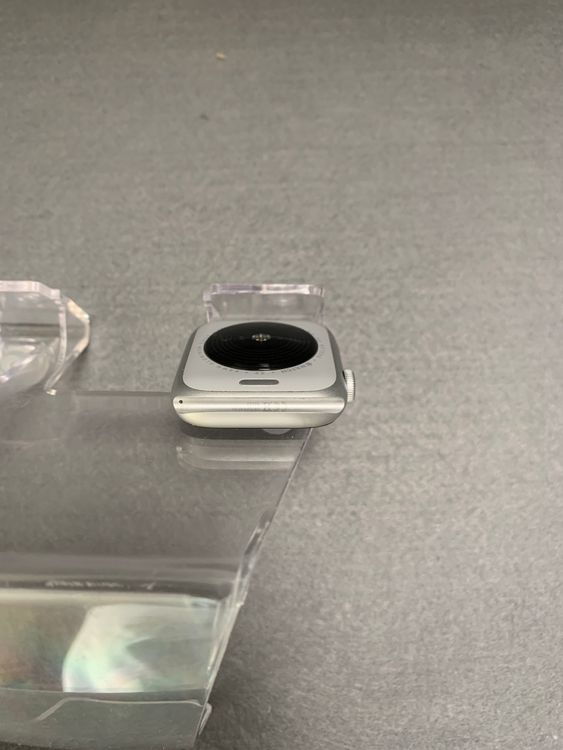 ������� Apple Watch SE ��2���� GPS��ǥ� 44mm 32GB ����С�