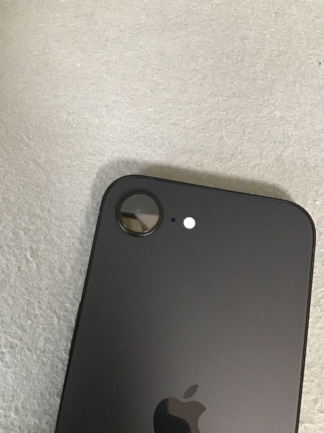 美品＊iPhone16e 256GB （海外版デュアルSIM）ブラック iPhone 16e 256GB ブラックを購入 - Apple（日本）