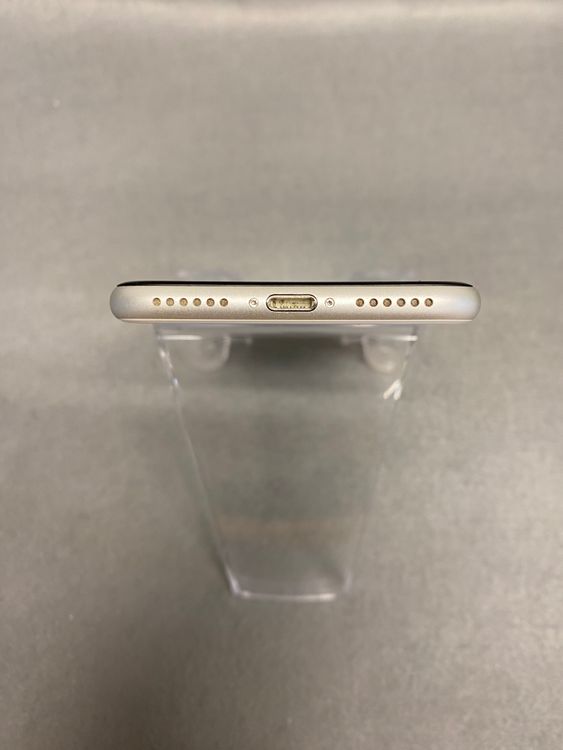 ���ʡ������ǡ�SIM�ե꡼��iPhoneSE�裲���� 256GB �ۥ磻�ȿ�