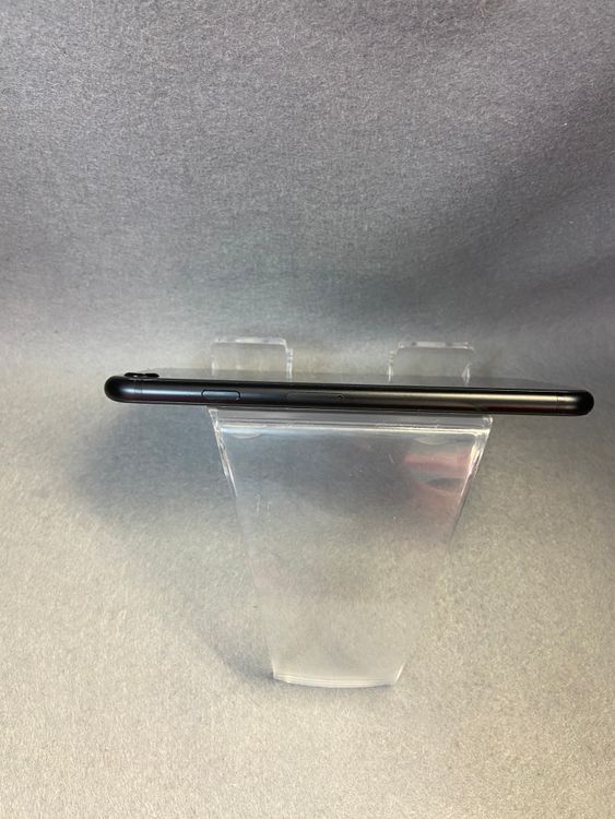 Ķ���ʡ������ǡ�SIM�ե꡼��iPhoneSE ������ 128GB���֥�å���