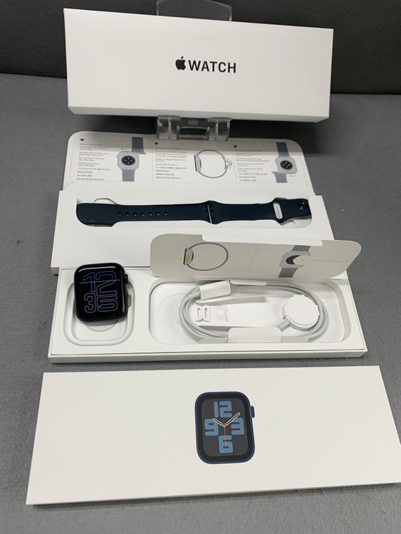 Ķ���� ������ Apple Watch SE ��2���� GPS�� 32GB 44mm �ߥåɥʥ���