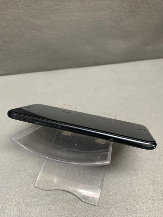 ������� ������ SIM�ե꡼ iPhoneSE �裳���� 64GB �ߥåɥʥ��ȿ�