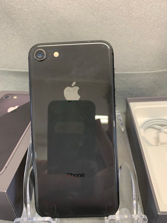���ʡ������ǡ�SIM�ե꡼��iPhone 8 64GB ���ڡ������쥤��
