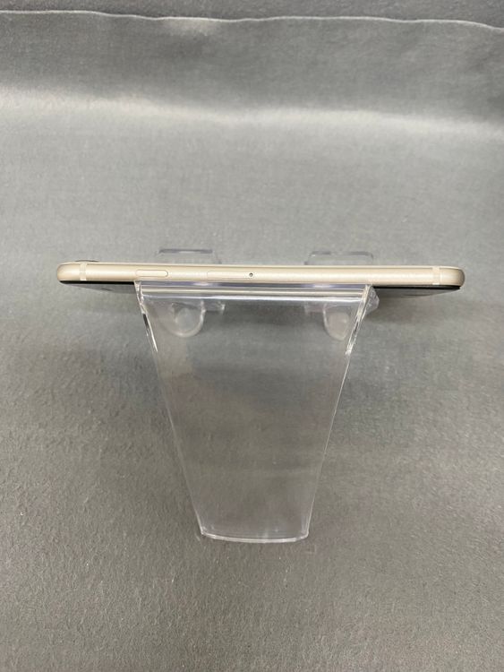 ���ʡ������ǡ�SIM�ե꡼��iPhoneSE ��3����  128GB �������饤�ȿ�