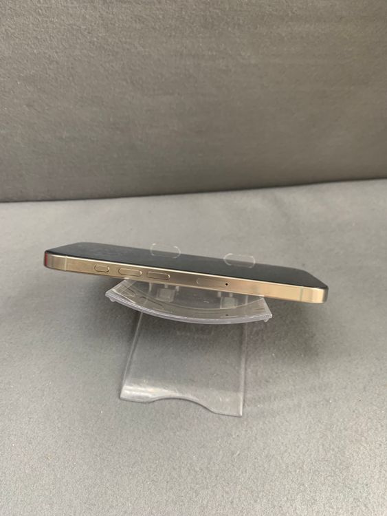 ���� ������ SIM�ե꡼ iPhone16 Pro 256GB ���Ų�� 4��