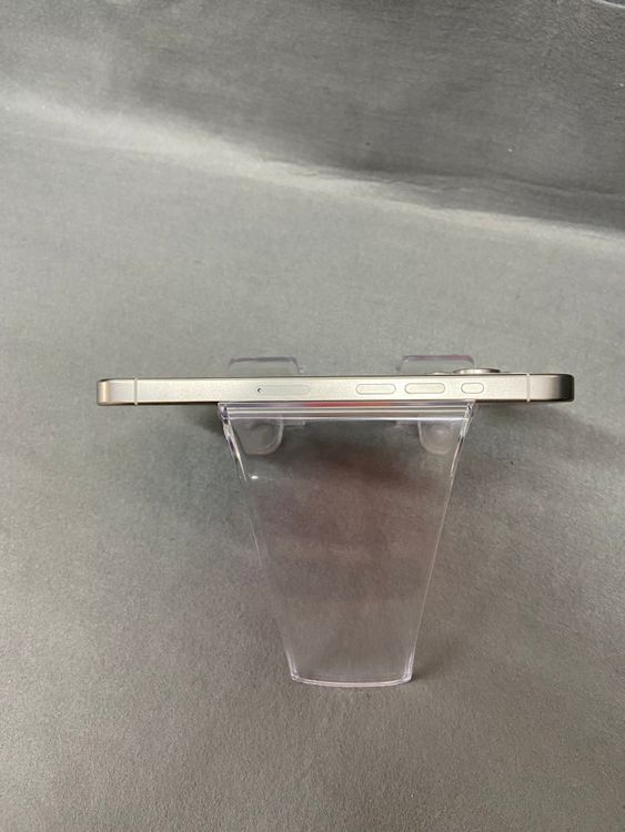 ����̤���ѡ� ������ SIM�ե꡼iPhone15 Pro 256GB �ۥ磻�ȥ����˥��࿧