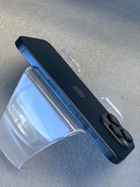 ����Ʊ�͡������ǡ�SIM�ե꡼iPhone15pro 256GB �֥롼�����󥦥࿧
