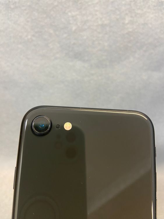 Ķ���� ������ SIM�ե꡼ iPhone SE ��2���塡 64GB �֥�å���