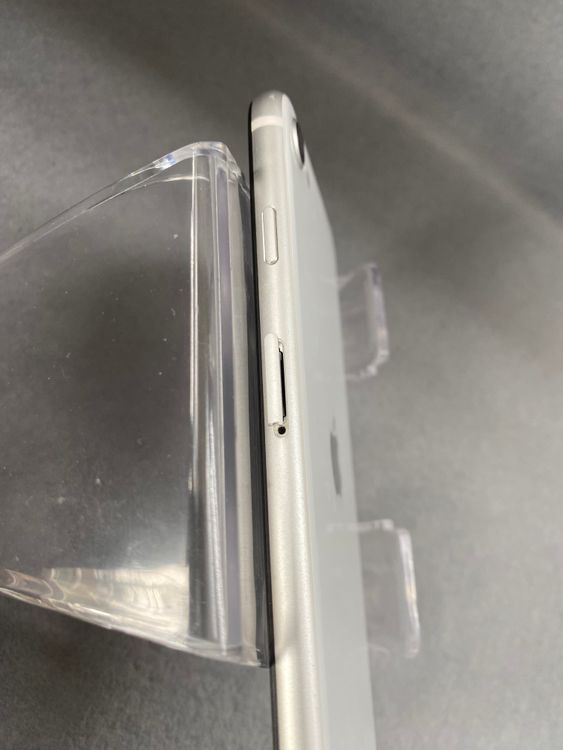 ���ʡ������ǡ�SIM�ե꡼��iPhoneSE �裲���� 64GB �ۥ磻�ȿ�