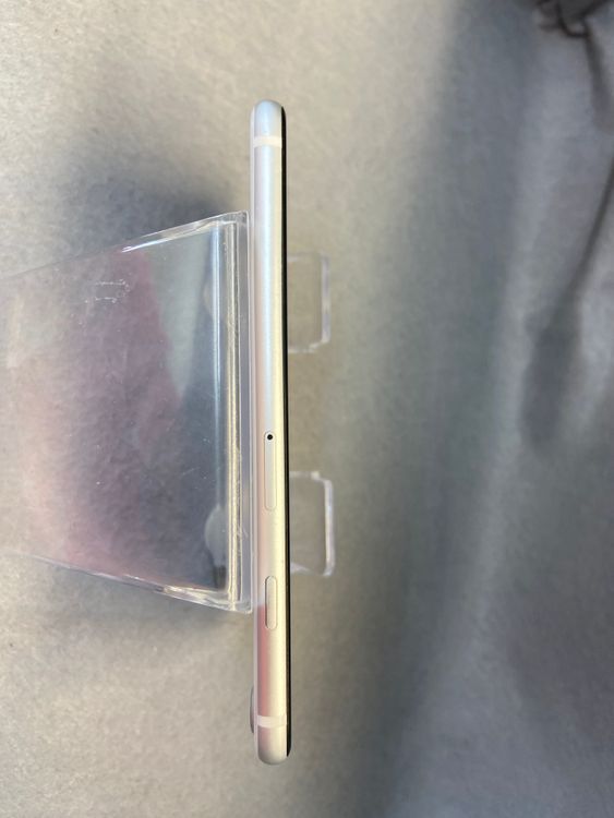 ���ʡ������ǡ�sim�ե꡼��iPhoneSE ��2���塡128gb  �ۥ磻�ȿ�