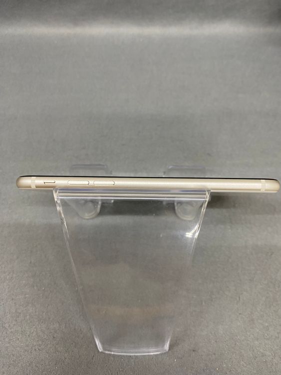 Ķ���� ������ SIM�ե꡼ iPhone SE ��3���� 64GB �������饤�ȿ�