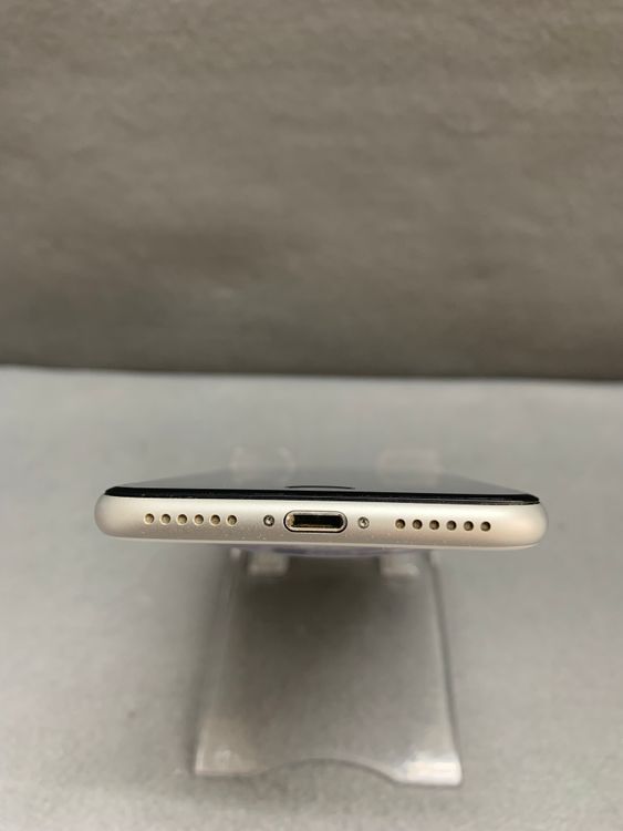 ������� Apple���ȥ��� SIM�ե꡼ iPhoneSE �裲���� 128GB �ۥ磻�ȿ�