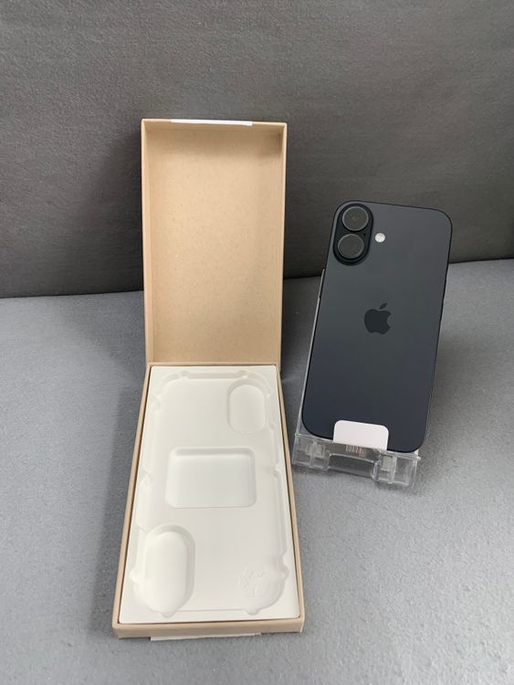 ����̤���� Apple���ȥ��� SIM�ե꡼ iPhone16 128GB �֥�å���