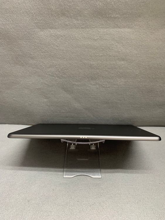 Ķ���� ������ Wi-Fi�� iPad ��9���� 64GB ���ڡ������쥤��