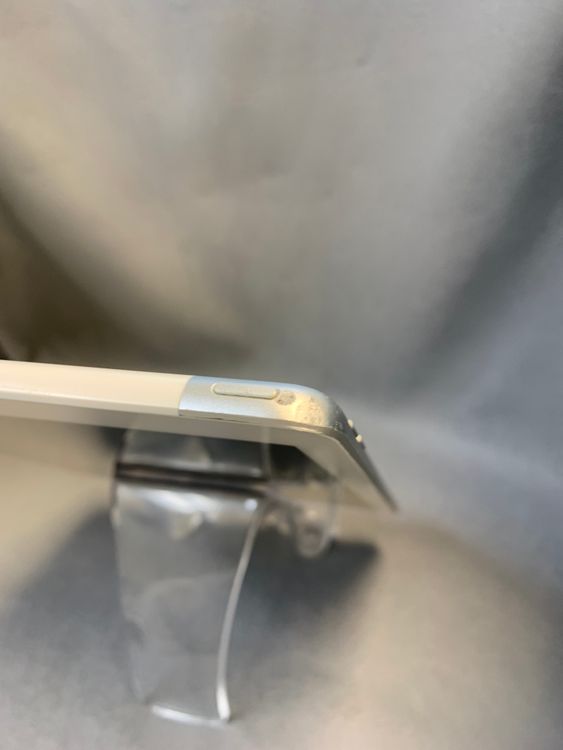 ����� SIM�ե꡼ iPad����6���� 32GB Wi-Fi+Cellular�� ����С���