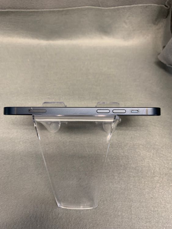 ���ʡ������ǡ�SIM�ե꡼��iPhone12 128GB �֥�å���