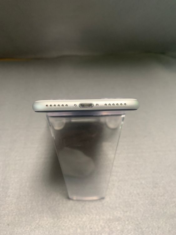   SIMե꡼ iPhoneSE 2 64GB ۥ磻ȿ