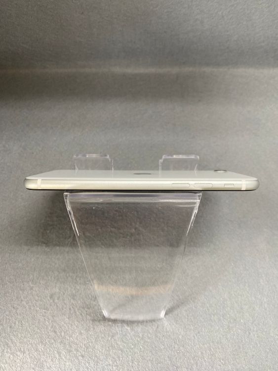 Ķ���ʡ�Apple���ȥ��ǡ�SIM�ե꡼��iPhone SE ��2���� 128GB �ۥ磻�ȿ�
