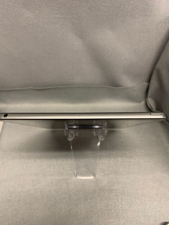 ���ʡ������ǡ�Wi-Fi�ǡ�iPad ��9���塡64GB �����ڡ������쥤��