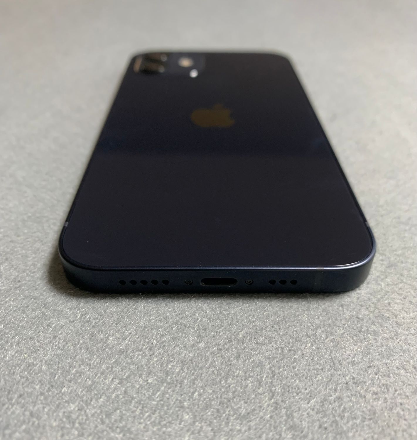 ムスビー｜美品 国内版 SIMフリー iPhone12 64GB ブラック色【iPhone12 
