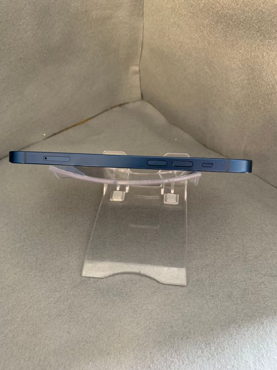 ���ʡ������ǡ�SIM�ե꡼��iPhone12 128GB���֥롼��