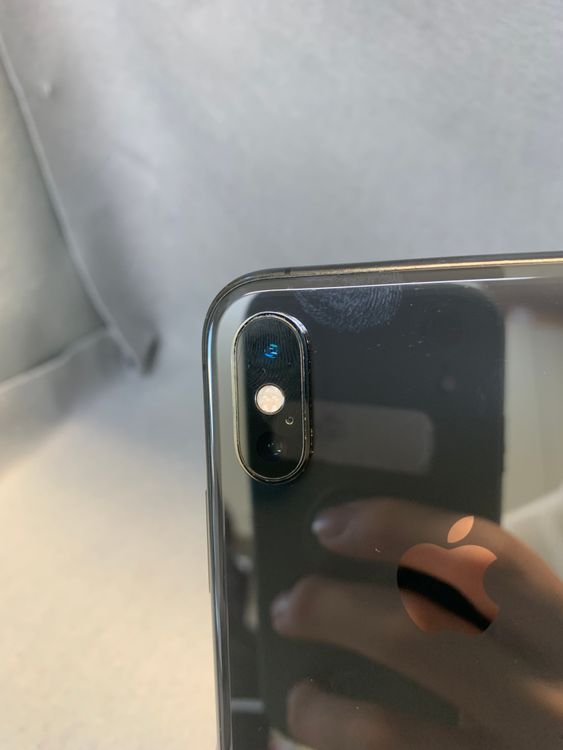 ���ʡ������ǡ�SIM�ե꡼��iPhoneXS�� 64GB �֥�å���