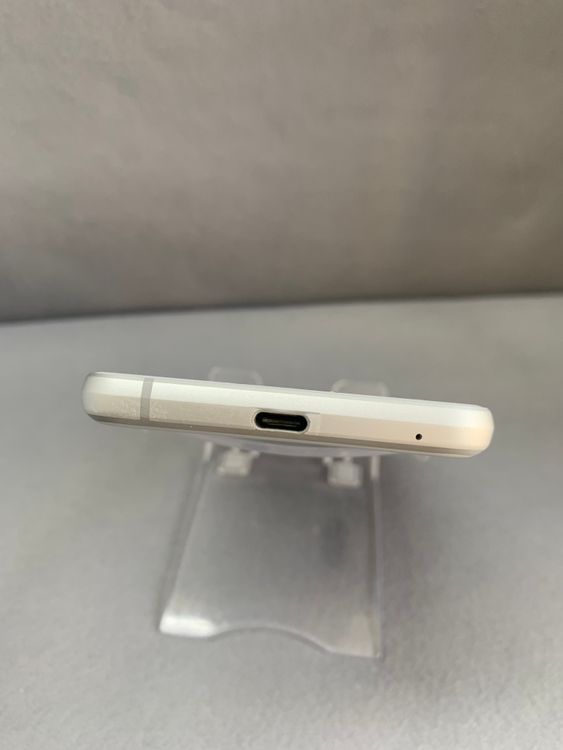 ���� SIM�ե꡼ AQUOS sense3 Lite 64GB ����С��ۥ磻�ȿ�