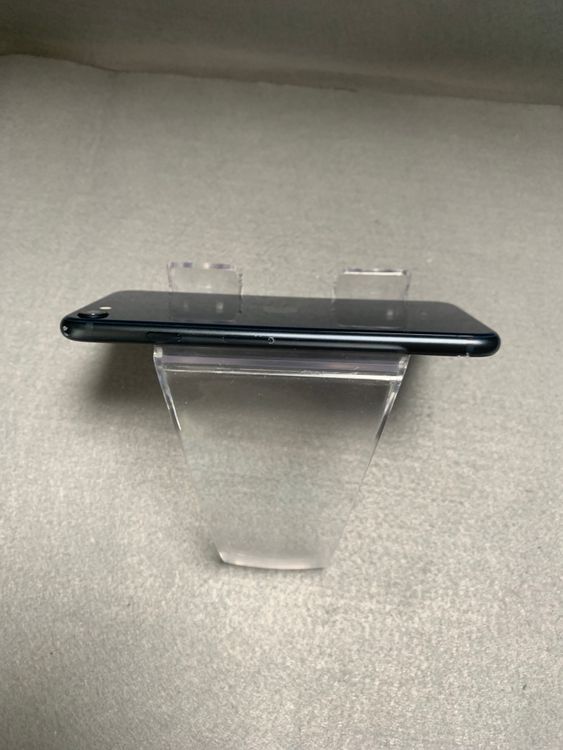   SIMե꡼ iPhoneSE 3 64GB ߥåɥʥȿ