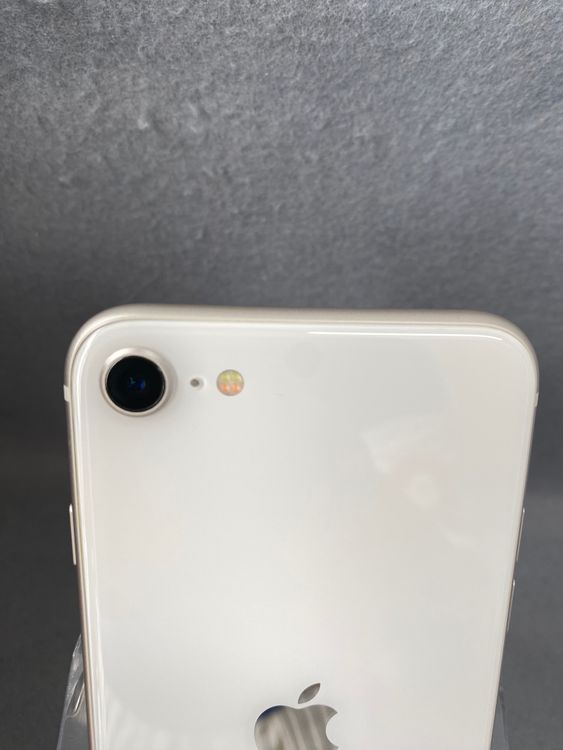 ���ʡ������ǡ�SIM�ե꡼��iPhoneSE ��3���� 256GB �������饤�ȿ�