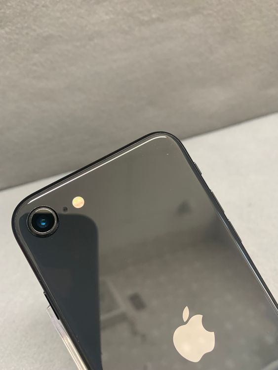 Ķ���� ������ SIM�ե꡼ iPhoneSE ��2���� 128GB �֥�å���