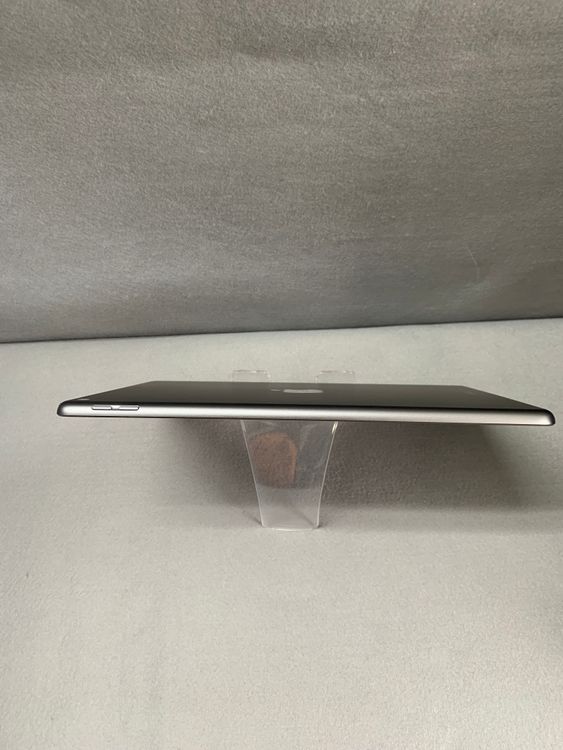 ���� ������ iPad ��9���� 64GB Wi-Fi�� ���ڡ������쥤��