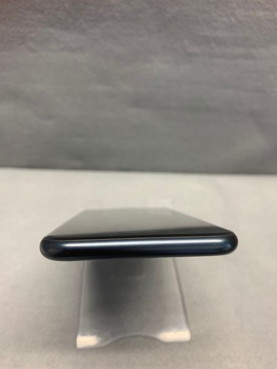 ���ʡ������ǡ�SIM�ե꡼��iPhoneSE ��3���塡64GB  �ߥåɥʥ��ȿ�