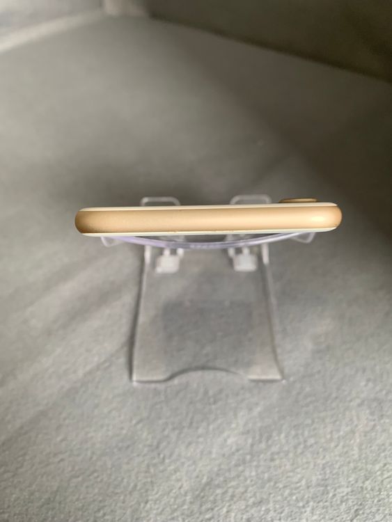 ���ʡ������ǡ�SIM�ե꡼��iPhone7 128GB ������ɿ�