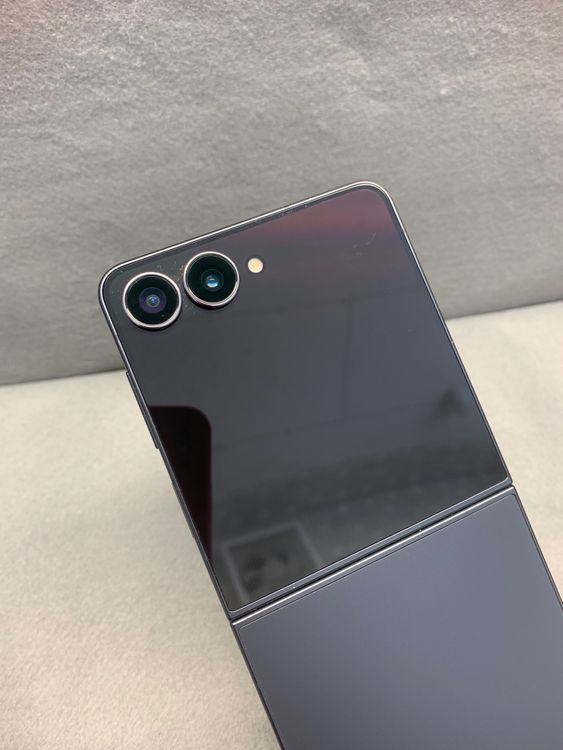 ���� SIM�ե꡼ Samsung Galaxy Z Flip7 256GB �����åȥ֥�å���