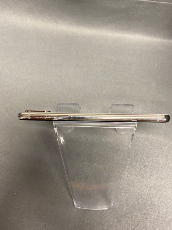 ������š������ǡ�SIM�ե꡼��iPhoneXs 64GB ����С���