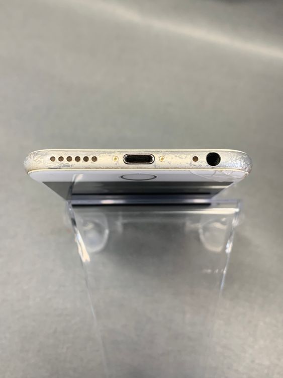 ����ʡ������ǡ�docomo����ꥢ��iPhone6 64GB ����С���