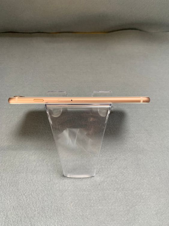 美品 国内版 SIMフリー iPhone8 Plus 64GB ゴールド色