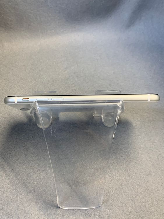 ����ʡ������ǡ�SIM�ե꡼��iPhoneSE ��2���塡 64GB �ۥ磻�ȿ�