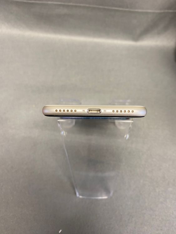 ���ʡ������ǡ�SIM�ե꡼��iPhone SE �軰���塡64GB �������饤�ȿ�