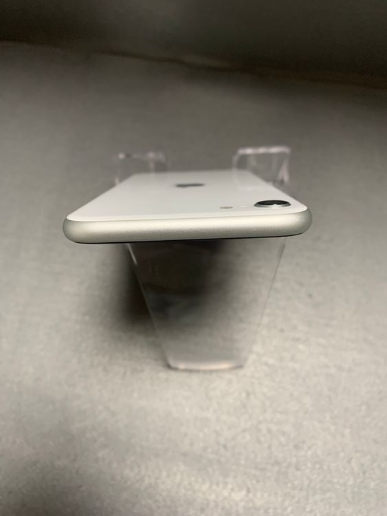 ���� ������ SIM�ե꡼ iPhoneSE ��2���� 64GB �ۥ磻�ȿ�