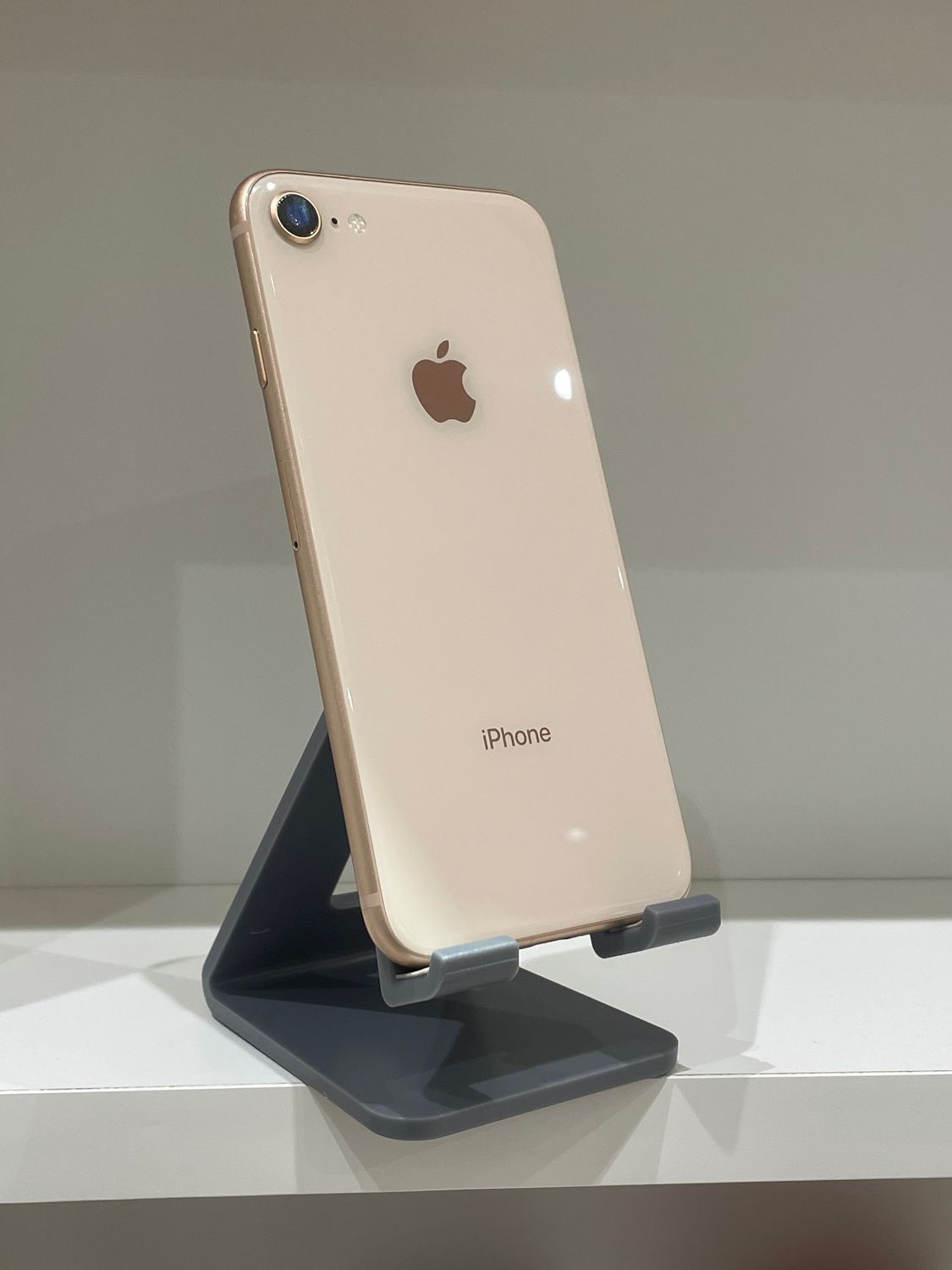 iPhone - 【美品】 iPhone8 64GB 本体 ローズゴールドAu保証 美品】 iPhone8 64GB 本体 ローズゴールドAU正規保証