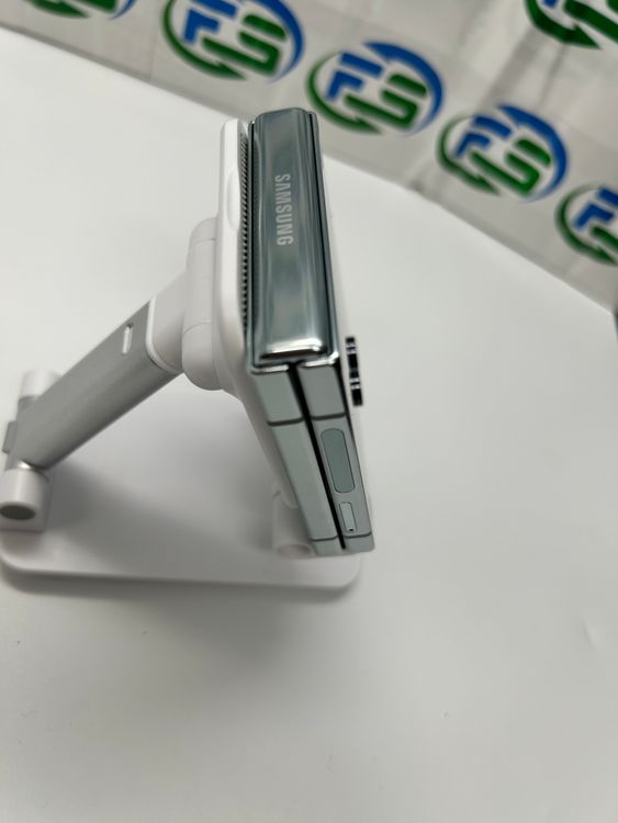 Galaxy Z Flip5 8GB 256GB SCG23 �ߥ��