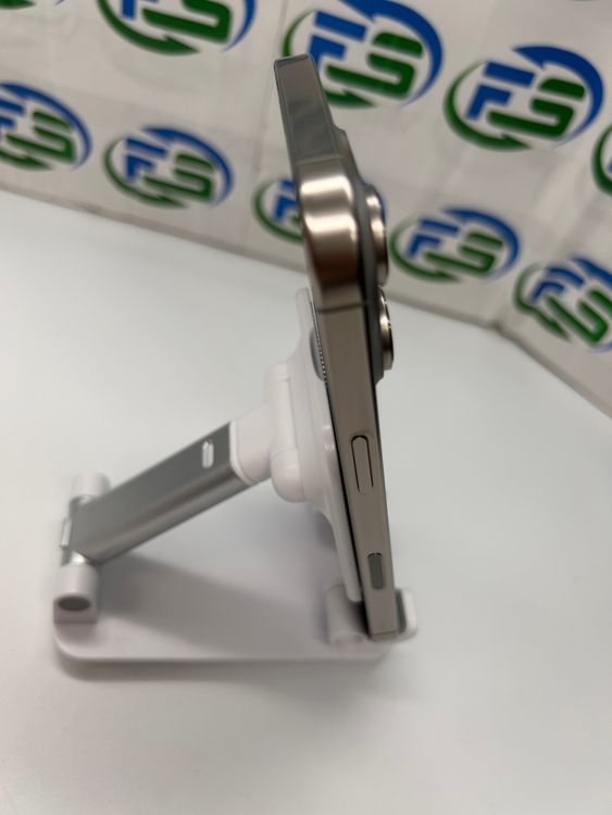 iPhone 16 Pro 256GB �ʥ���������˥���  �Хåƥ꡼92��ʾ�