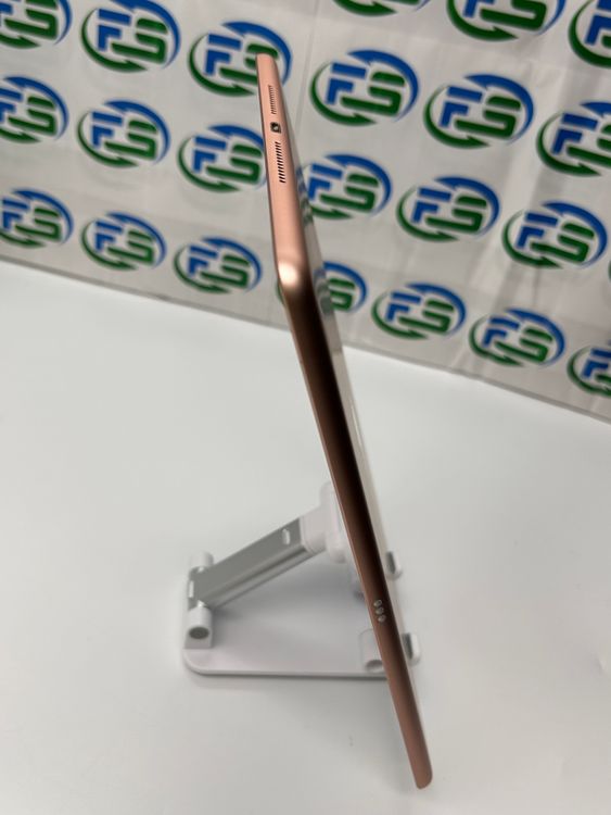 iPad ��8���� Cellular 32GB ������� MYMK2J/A A2429 �䥱��