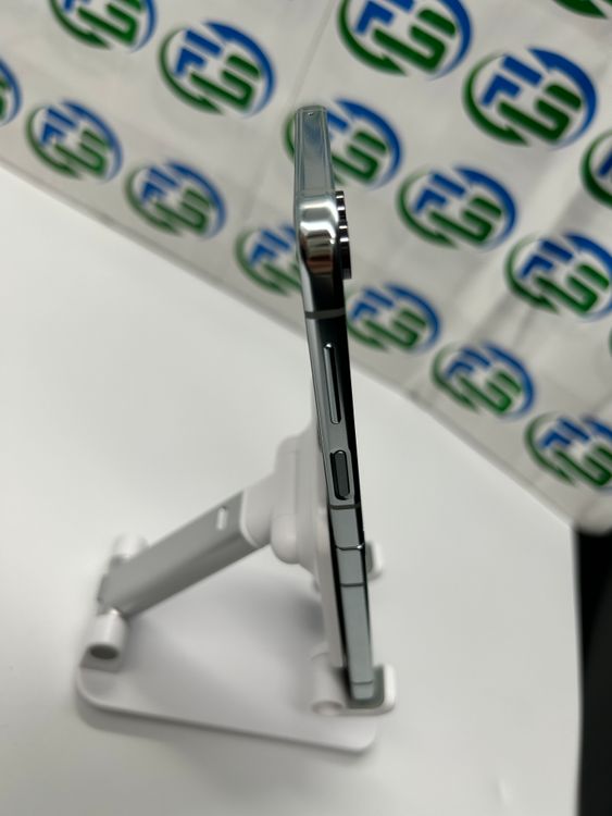 Galaxy Z Flip5 8GB 256GB SCG23 �ߥ��