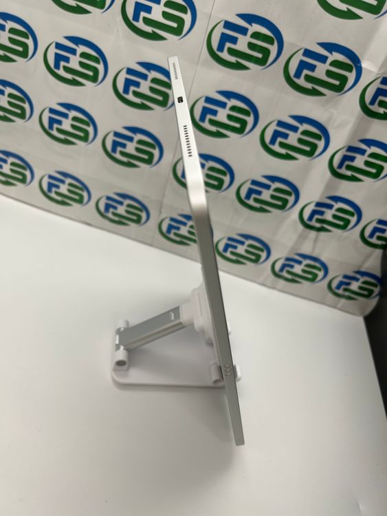 iPad 10 Wi-Fi 64GB С վ 